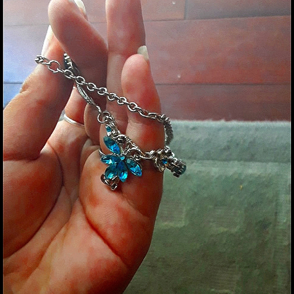 SAPPHIRE NECKLACE